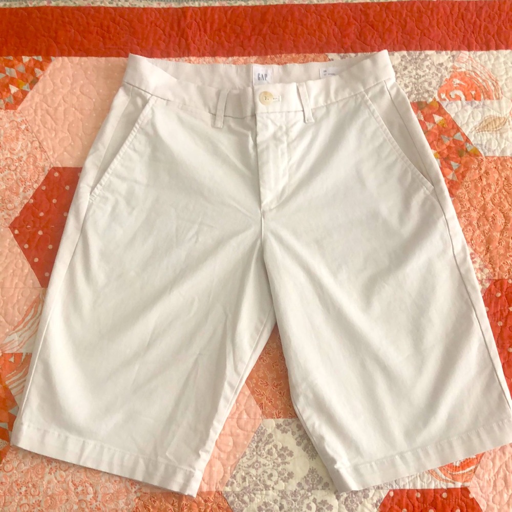 Gap. Waist 28. 12” short. Shorts